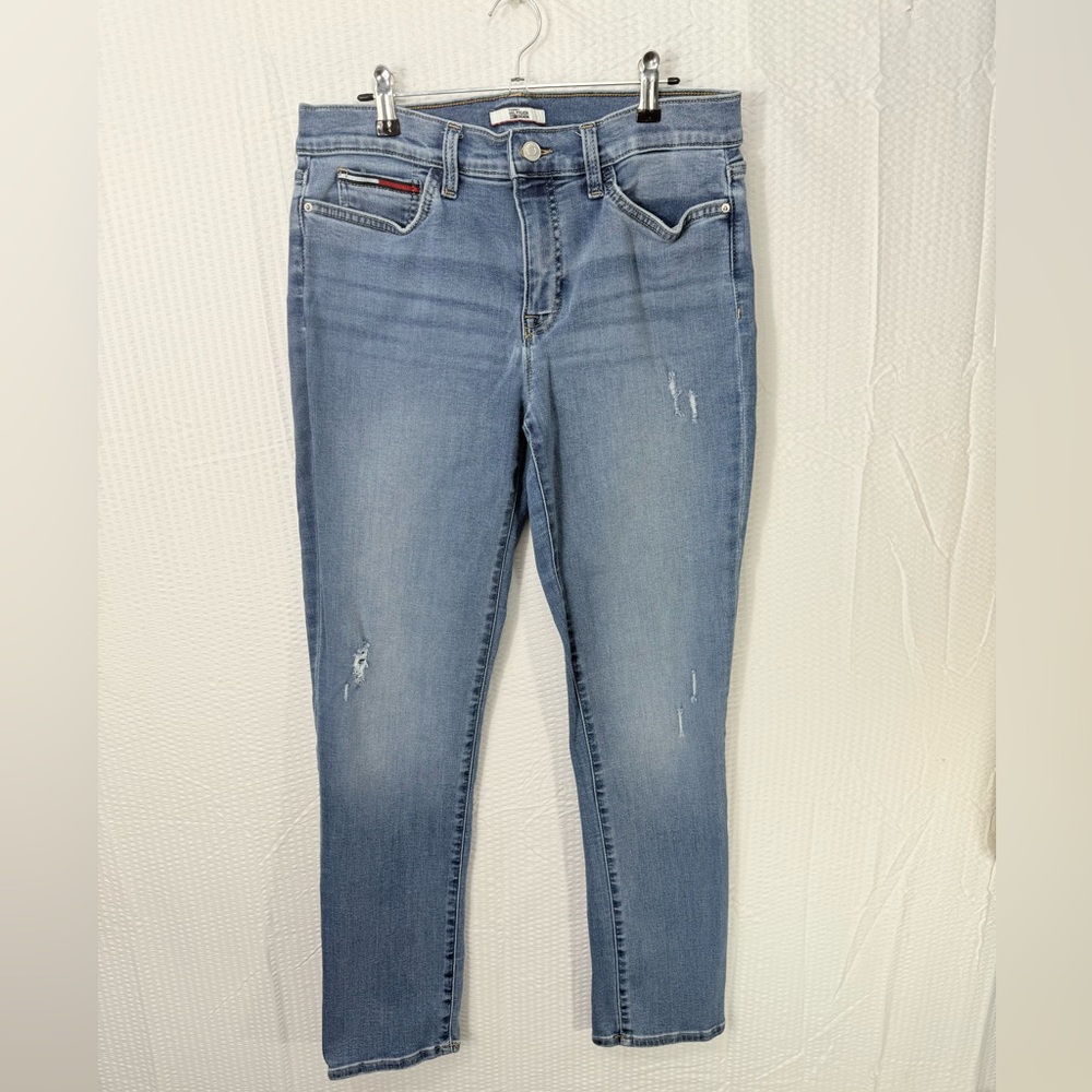 Women’s Tommy Hilfiger Light Wash Jeans, Straight, Distressed Size 10 Stretch